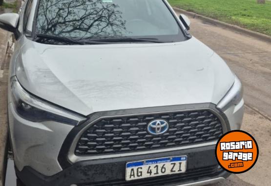 Camionetas - Toyota COROLLA CROSS HYBRIDA XEI 2024 Electrico / Hibrido 58000Km - En Venta