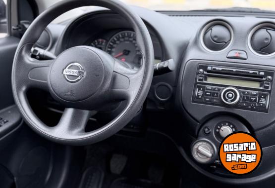 Autos - Nissan March 2012 Nafta 90000Km - En Venta