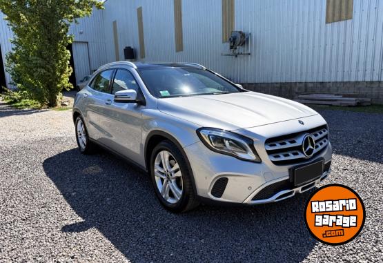 Autos - Mercedes Benz Gla 200 urban 2017 Nafta 60000Km - En Venta
