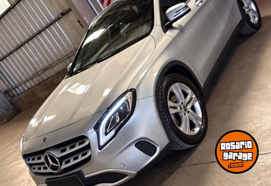 Autos - Mercedes Benz Gla 200 urban 2017 Nafta 60000Km - En Venta