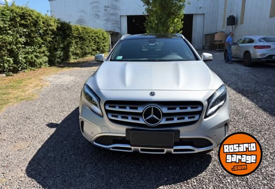 Autos - Mercedes Benz Gla 200 urban 2017 Nafta 60000Km - En Venta