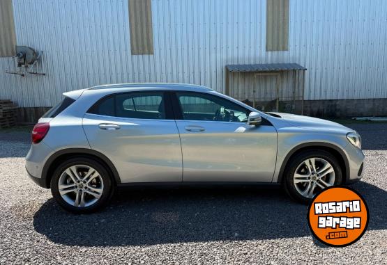 Autos - Mercedes Benz Gla 200 urban 2017 Nafta 60000Km - En Venta