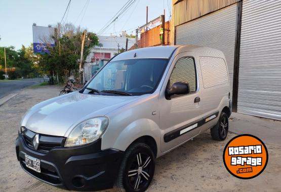 Utilitarios - Renault KANGOO 2015 Nafta 160000Km - En Venta