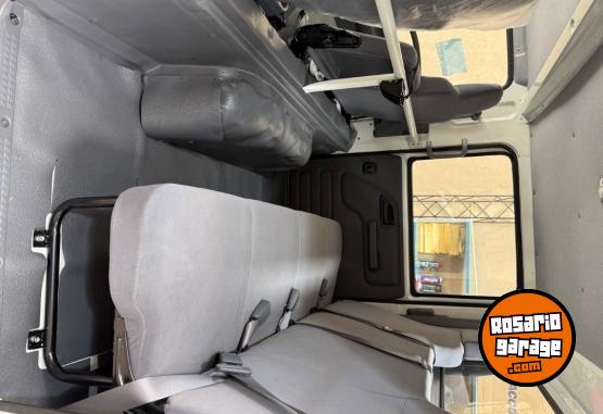 Camiones y Grúas - ISUZU NPR75 DOBLE CABINA - En Venta