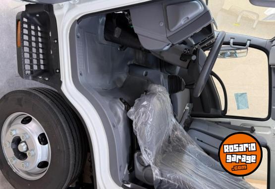 Camiones y Grúas - ISUZU NPR75 DOBLE CABINA - En Venta