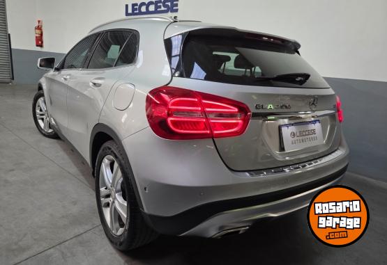 Autos - Mercedes Benz Gla 200 2017 Nafta 110000Km - En Venta