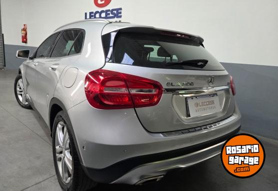 Autos - Mercedes Benz Gla 200 2017 Nafta 110000Km - En Venta