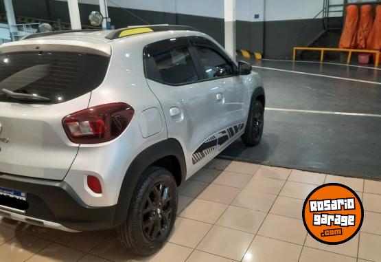 Autos - Renault KWID 1.0 ICONIC OUTSIDER 2025 Nafta 4500Km - En Venta