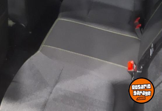 Autos - Renault KWID 1.0 ICONIC OUTSIDER 2025 Nafta 4500Km - En Venta