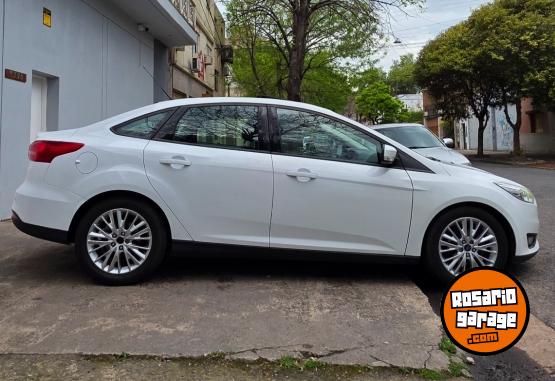Autos - Ford Focus se plus 2017 Nafta 158000Km - En Venta