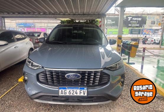 Autos - Ford Kuga 2.5 Titanium AWD 2024 Electrico / Hibrido 26551Km - En Venta
