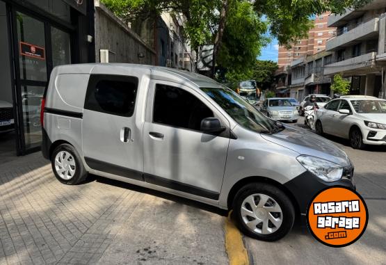 Utilitarios - Renault Kangoo express 1.6 2025 GNC 24000Km - En Venta