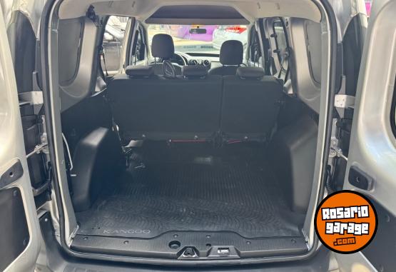 Utilitarios - Renault Kangoo express 1.6 2025 GNC 24000Km - En Venta