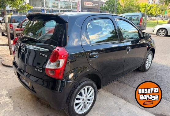 Autos - Toyota Etios XLS 2014 Nafta 46000Km - En Venta
