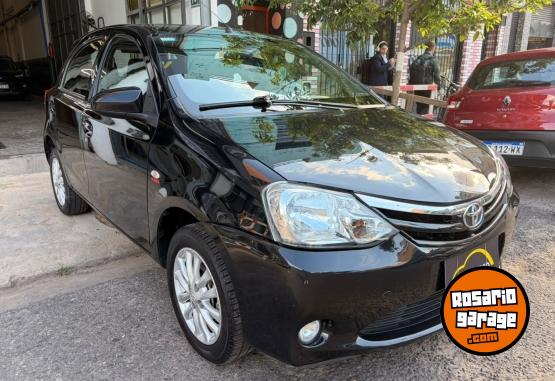 Autos - Toyota Etios XLS 2014 Nafta 46000Km - En Venta