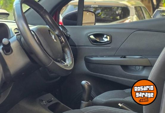 Autos - Renault Captur 2019 Nafta 69000Km - En Venta