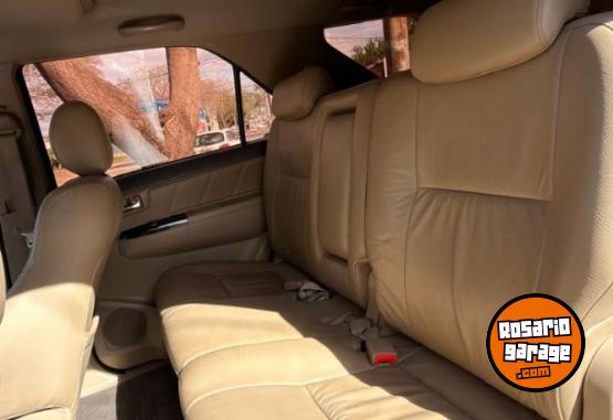 Camionetas - Toyota HILUX SW4 4X4 3.0TD MT CU 2013 Diesel 244000Km - En Venta