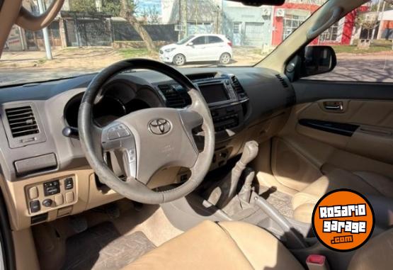 Camionetas - Toyota HILUX SW4 4X4 3.0TD MT CU 2013 Diesel 244000Km - En Venta