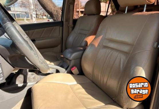 Camionetas - Toyota HILUX SW4 4X4 3.0TD MT CU 2013 Diesel 244000Km - En Venta