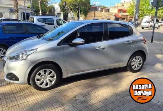 Autos - Peugeot 208 1.5 active 2016 Nafta 94000Km - En Venta
