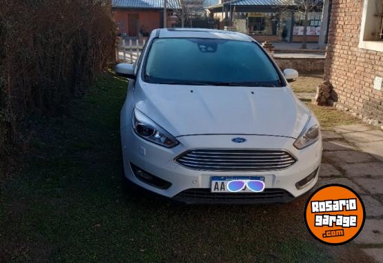 Autos - Ford FOCUS 3 TITANIUM 2016 Nafta 80000Km - En Venta