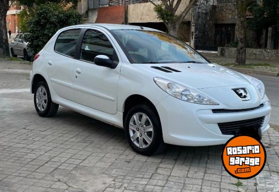 Autos - Peugeot 207 2015 Nafta 110000Km - En Venta