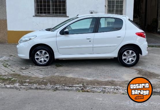 Autos - Peugeot 207 2015 Nafta 110000Km - En Venta