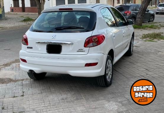 Autos - Peugeot 207 2015 Nafta 110000Km - En Venta