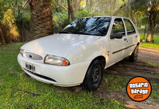 Autos - Ford Fiesta CLX 1.8 1999 Diesel 183500Km - En Venta
