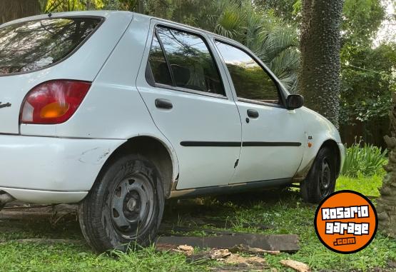 Autos - Ford Fiesta CLX 1.8 1999 Diesel 183500Km - En Venta