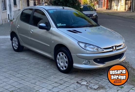 Autos - Peugeot 206 2008 Nafta 97000Km - En Venta