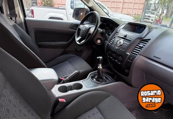 Camionetas - Ford RANGER XL 4X2 2016 Diesel 150000Km - En Venta