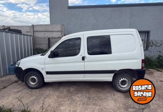 Utilitarios - Citroen Berlingo 2023 Diesel 90000Km - En Venta