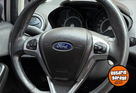 Autos - Ford SE Plus 2018 Nafta 106000Km - En Venta