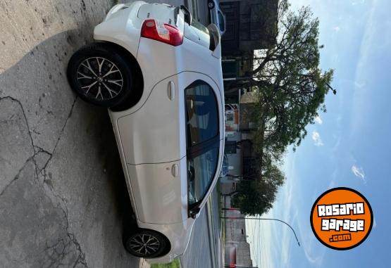 Autos - Toyota Etios 2015 2015 Nafta 125000Km - En Venta