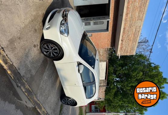 Autos - Toyota Etios 2015 2015 Nafta 125000Km - En Venta