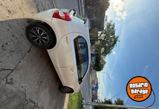 Autos - Toyota Etios 2015 2015 Nafta 125000Km - En Venta