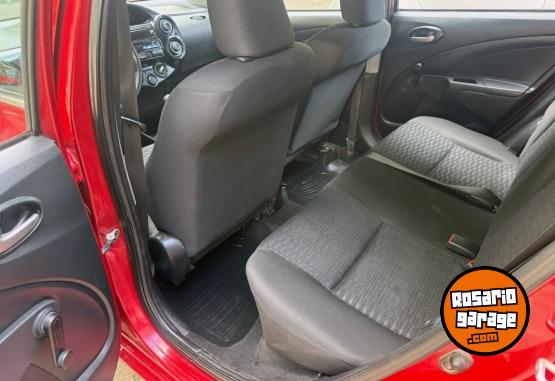 Autos - Toyota Etios 1,5 X 2015 Nafta 94360Km - En Venta