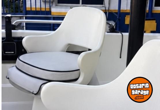 Embarcaciones - QuickSilver 490 año 2002 - En Venta