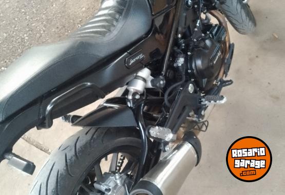 Motos - Benelli leoncino 500 2021 Nafta 8000Km - En Venta
