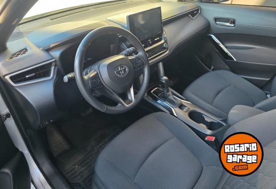Autos - Toyota Corolla cross 2.0 xei cvt 2024 Nafta 27000Km - En Venta