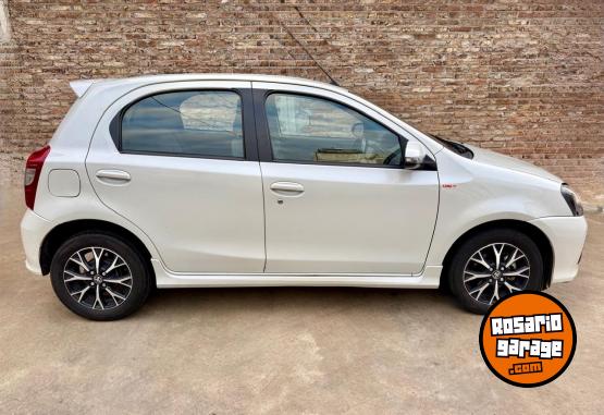 Autos - Toyota Etios Xls 1.5 2020 Nafta 90000Km - En Venta