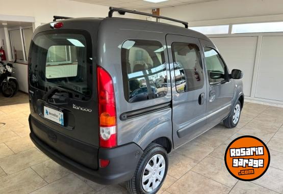 Utilitarios - Renault KANGOO AUTHENTIQUE PLUS 2015 Nafta 144057Km - En Venta