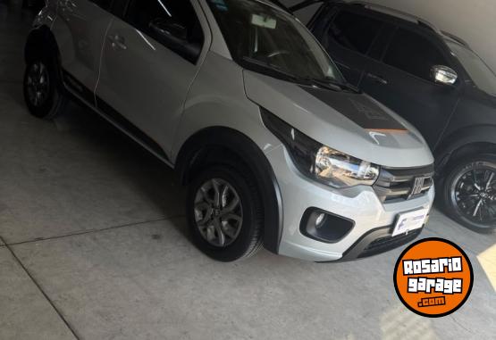 Autos - Fiat MOBI Trekking 1.0 5P 2025 Nafta 9000Km - En Venta