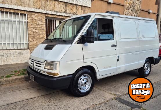Utilitarios - Renault Trafic 1997 GNC 260000Km - En Venta