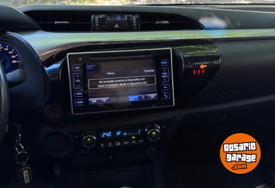 Camionetas - Toyota Hilux 2017 Diesel 80000Km - En Venta