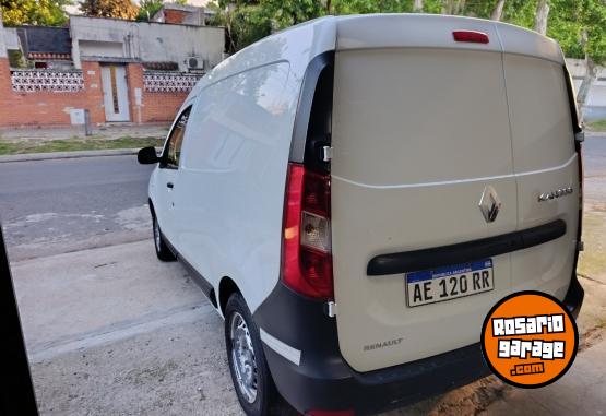 Utilitarios - Renault kANGOO 2020 Nafta 128000Km - En Venta