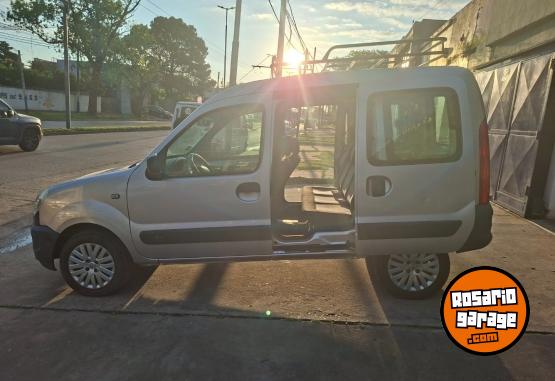 Utilitarios - Renault Kangoo 2014 GNC 230000Km - En Venta