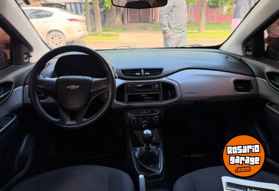 Autos - Chevrolet ONIX JOY 2018 Nafta 83000Km - En Venta