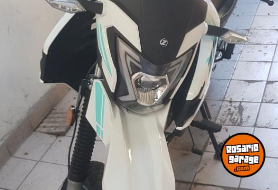 Motos - Zanella ZR 150 2026 Nafta 900Km - En Venta